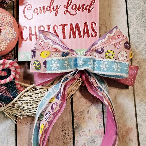 Candyland Christmas wreath 5 - Picture 7 of 12